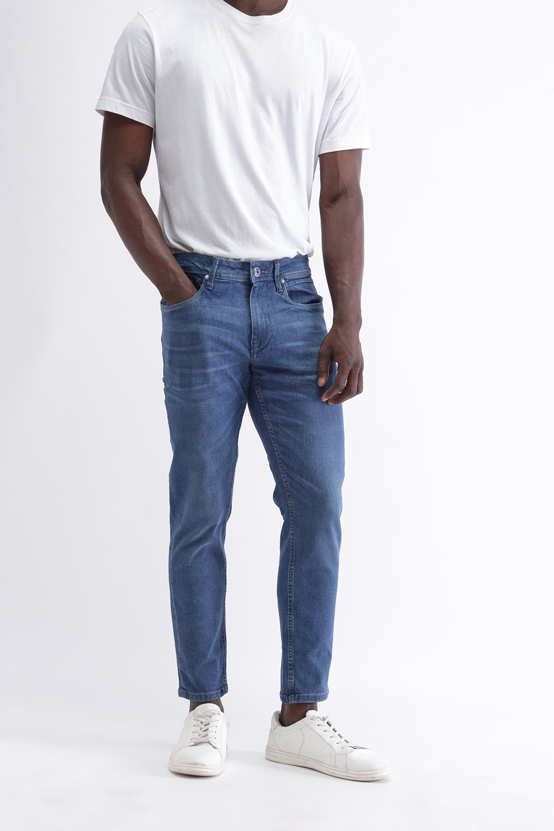 Men Slim Mid Rise Light Blue Jeans
