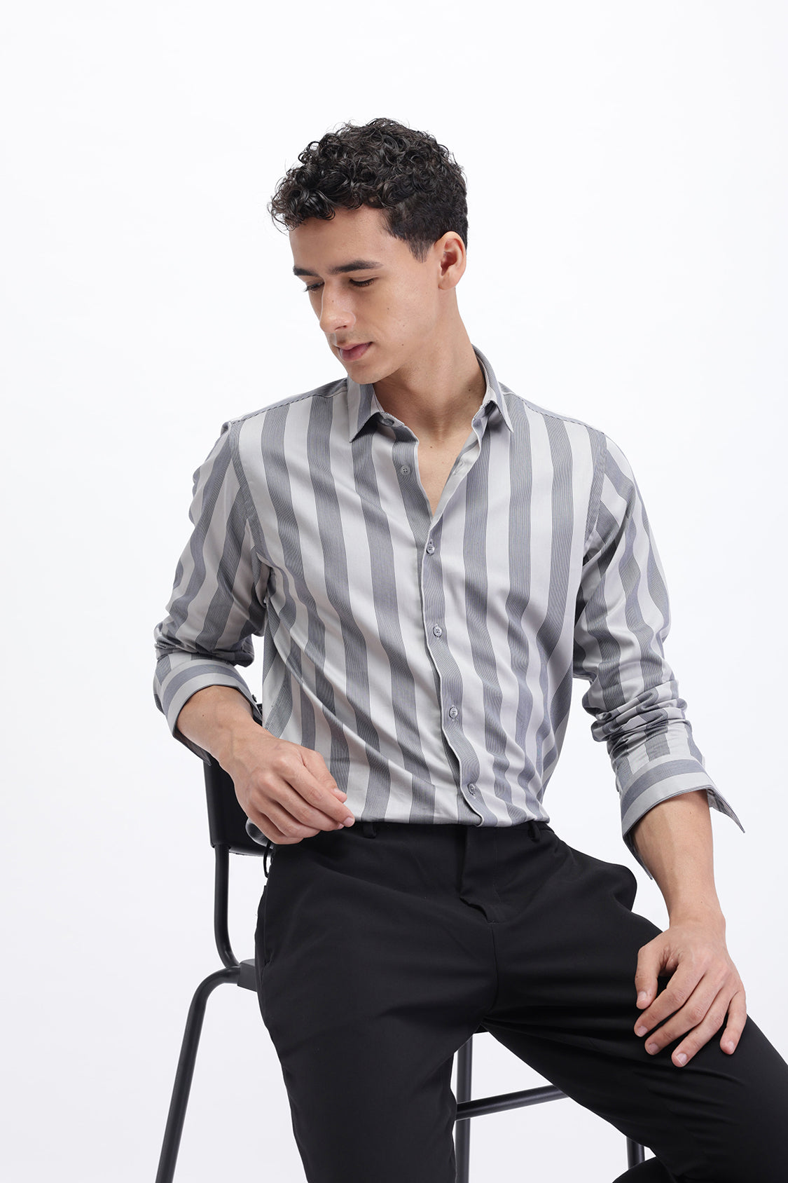 STRIPED SLIM FIT SHIRT