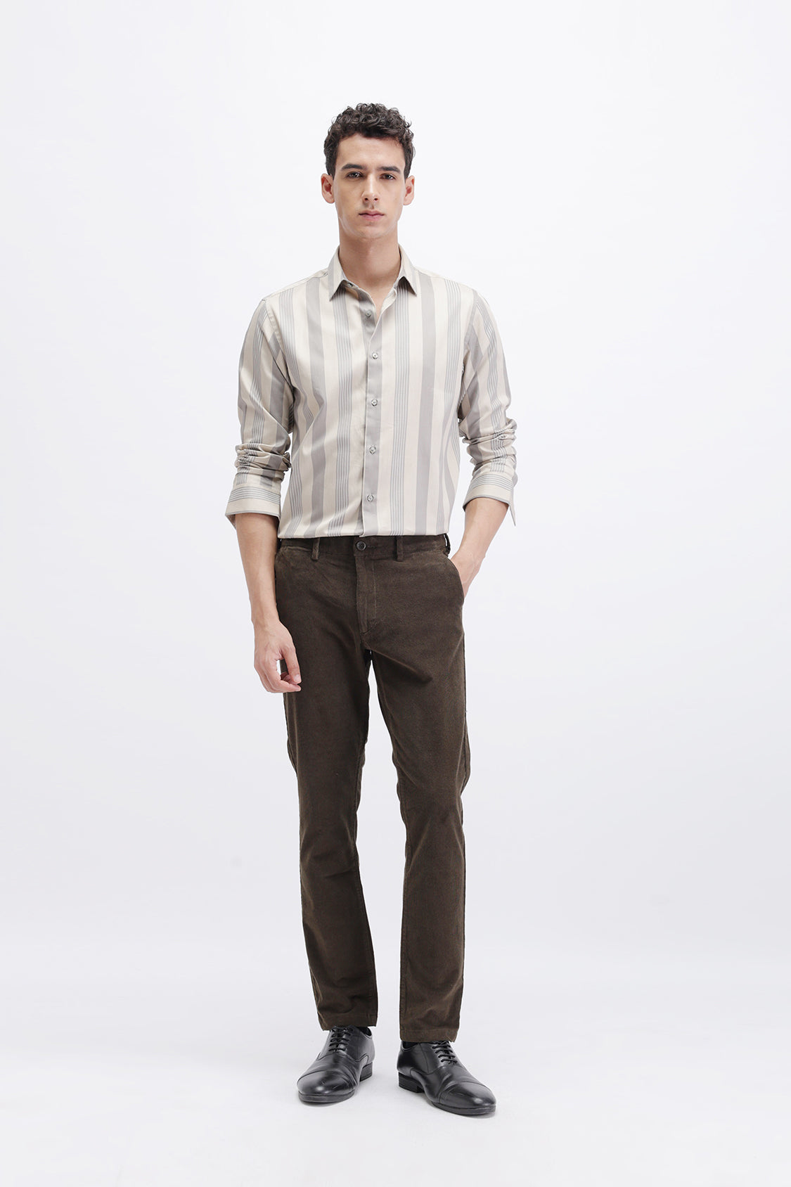 FULL SLEEVES VERTICAL STRIPED SHIRT