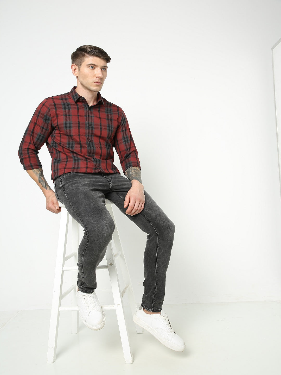 Men Slim Mid Rise Black Jeans