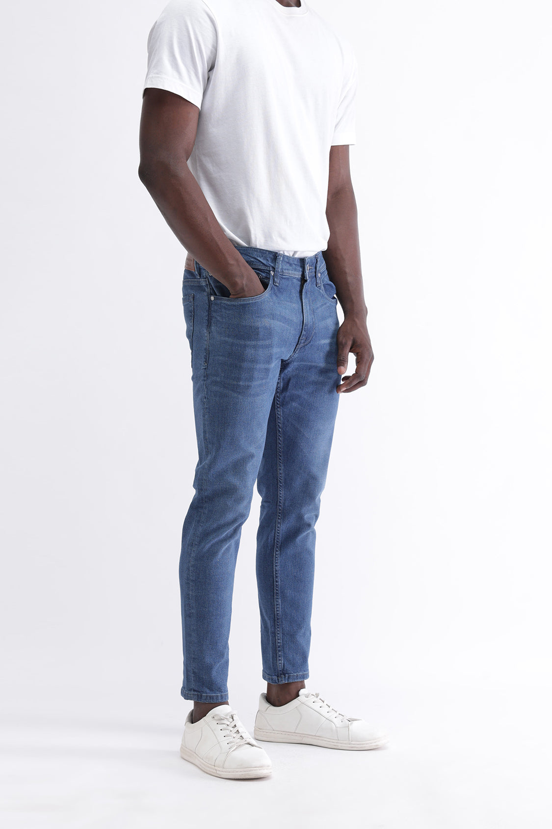 Men Slim Mid Rise Light Blue Jeans
