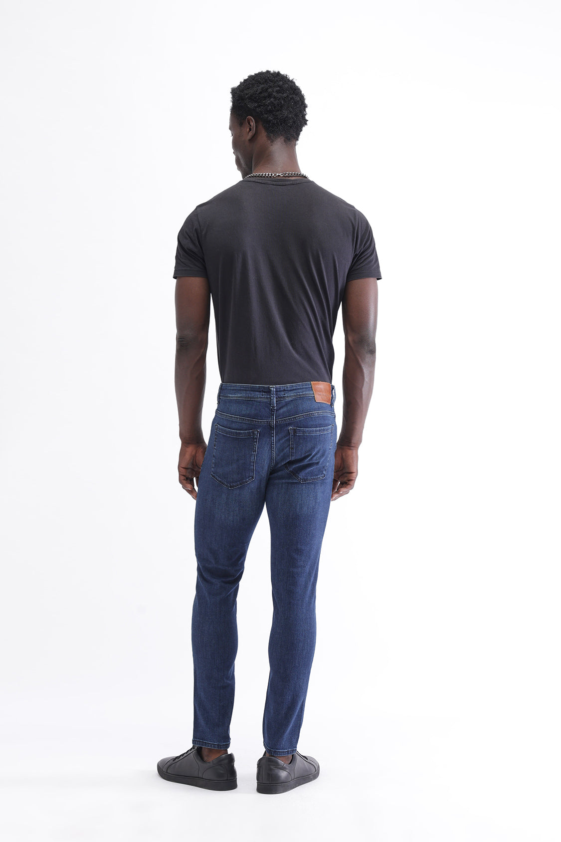 Men Slim Mid Rise Blue Jeans