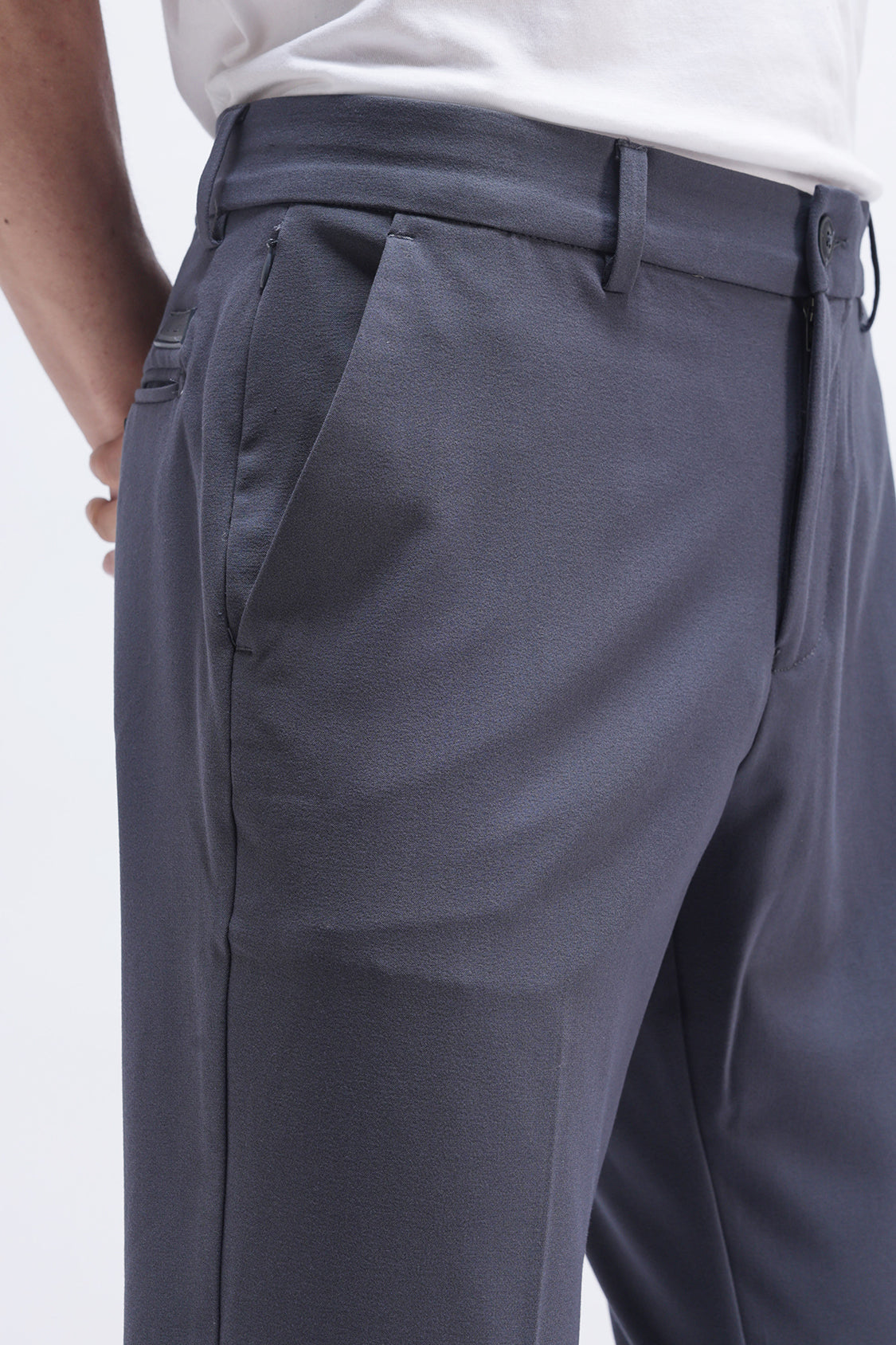 SLIM FIT CASUAL TROUSER