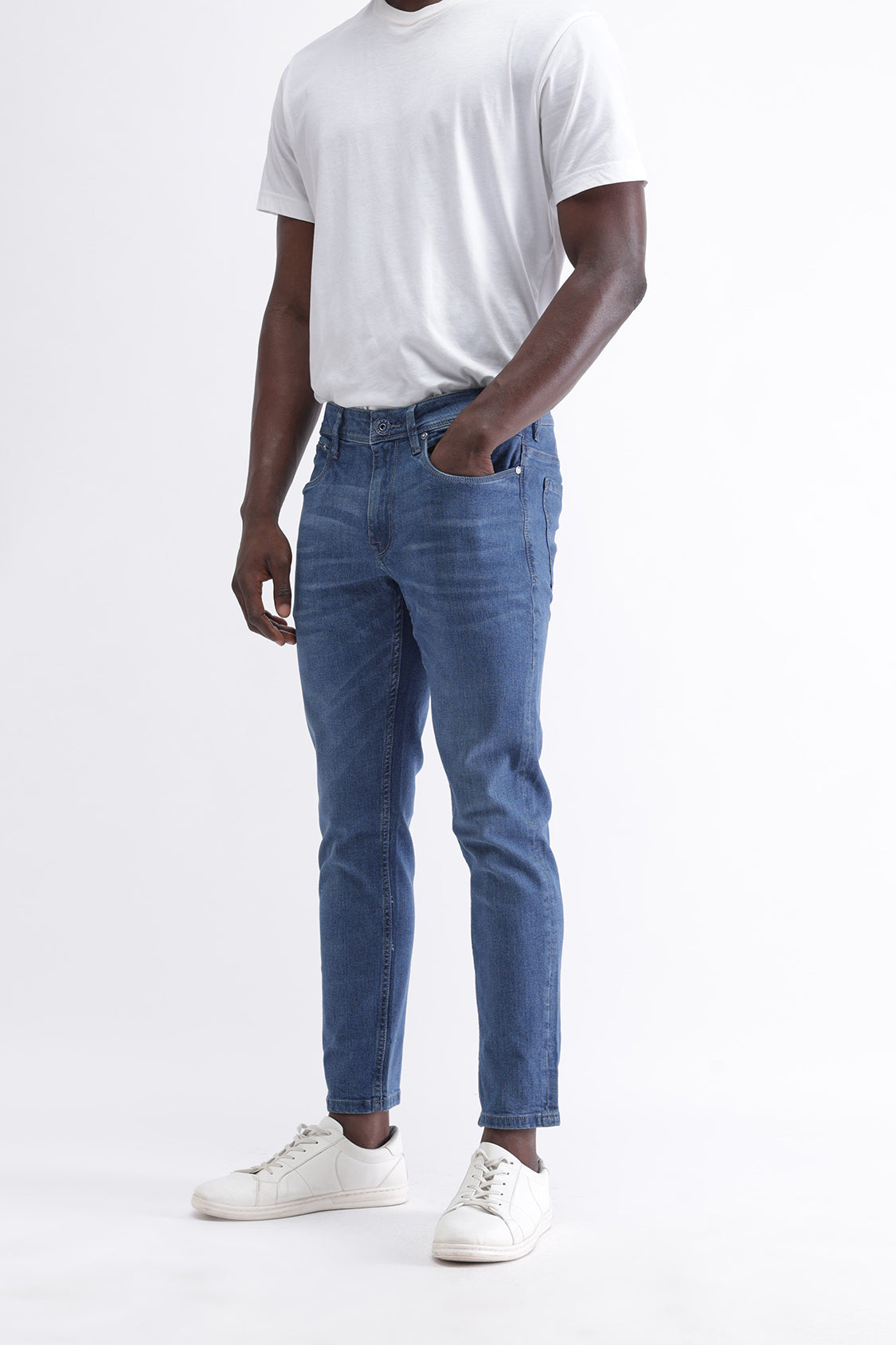 Men Slim Mid Rise Light Blue Jeans