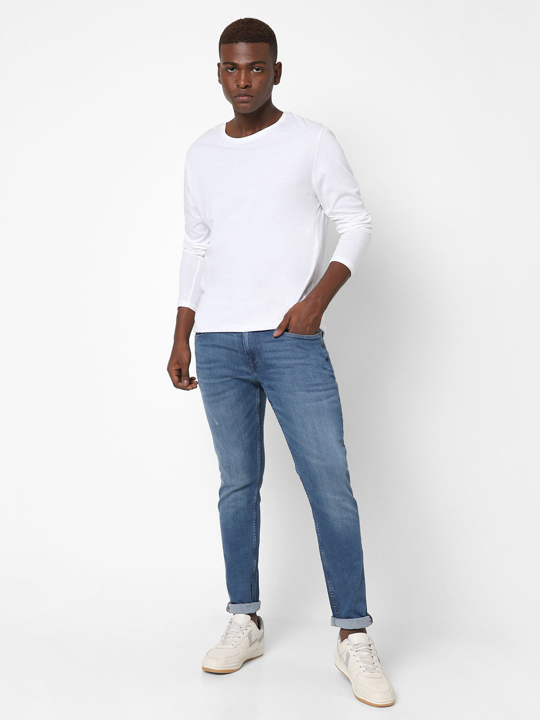 Men Slim Mid Rise Blue Jeans